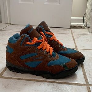 Vintage Reebok hiking boots